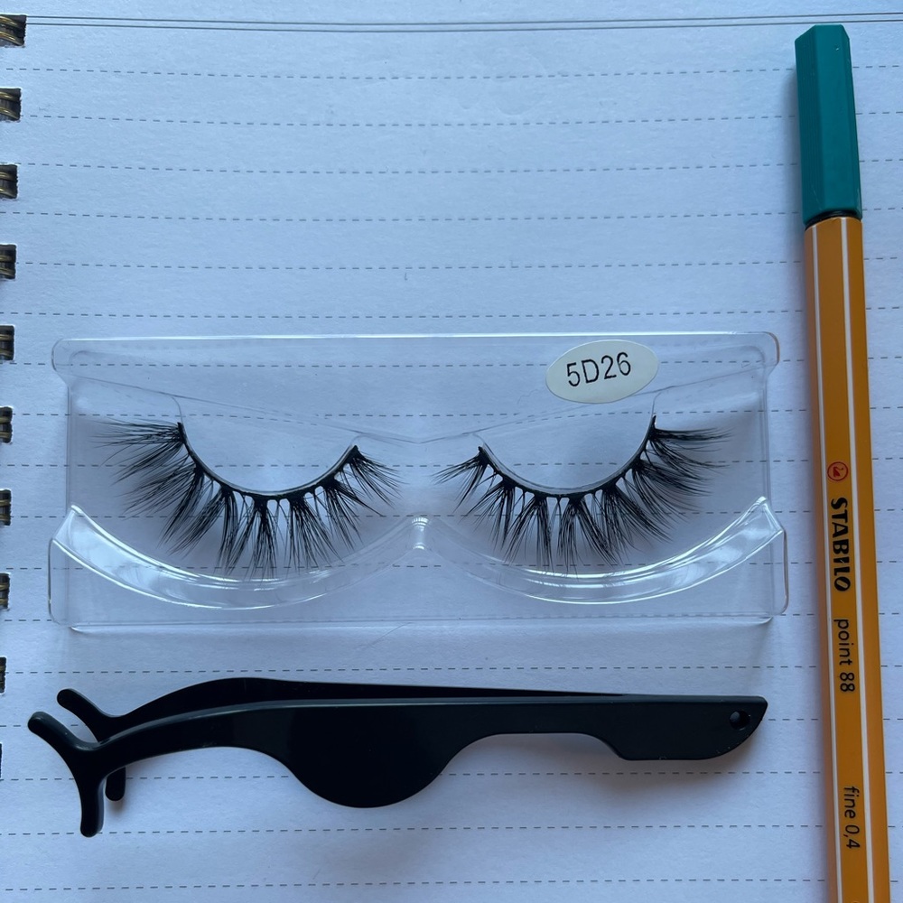 Strip Lashes